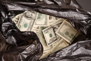 Robert Kiyosaki: Go for Gold And Silver—Cash Is Trash | BullionBuzz | Nick's Top Six